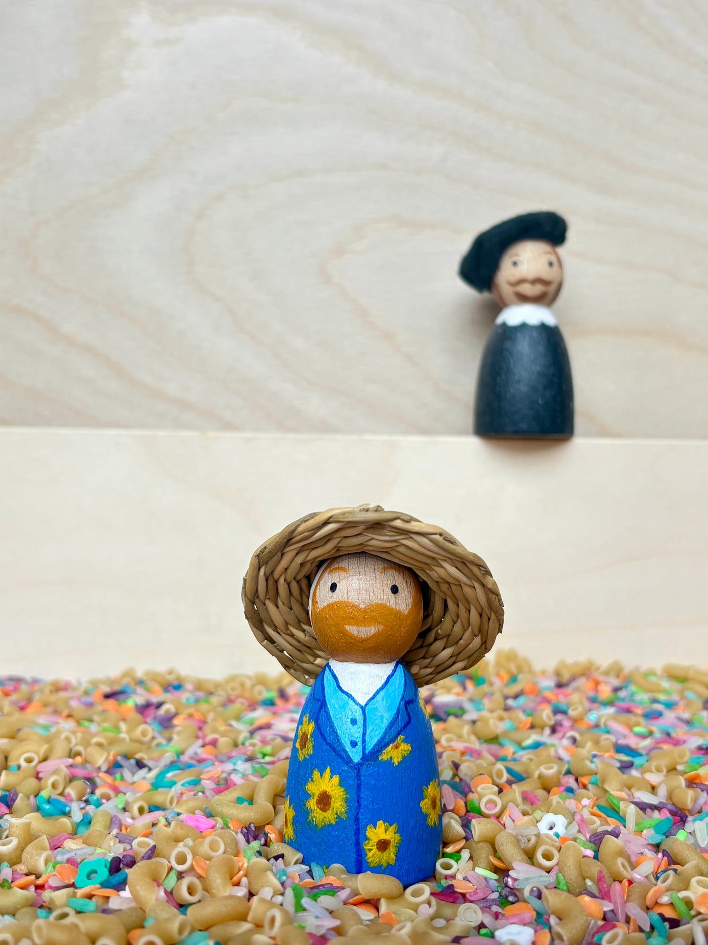 Peg doll Vincent van Gogh handgemaakt houten poppetje met strohoed 6,5 cm